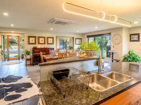 6 Robina Place, Gore