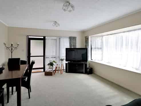 2/30 Rata Street, Naenae