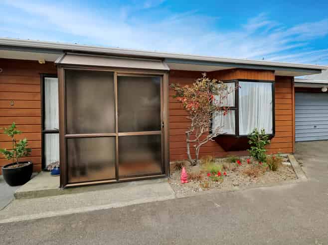 2/30 Rata Street, Naenae