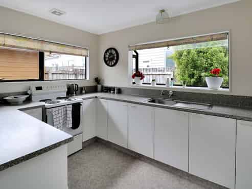 2/30 Rata Street, Naenae