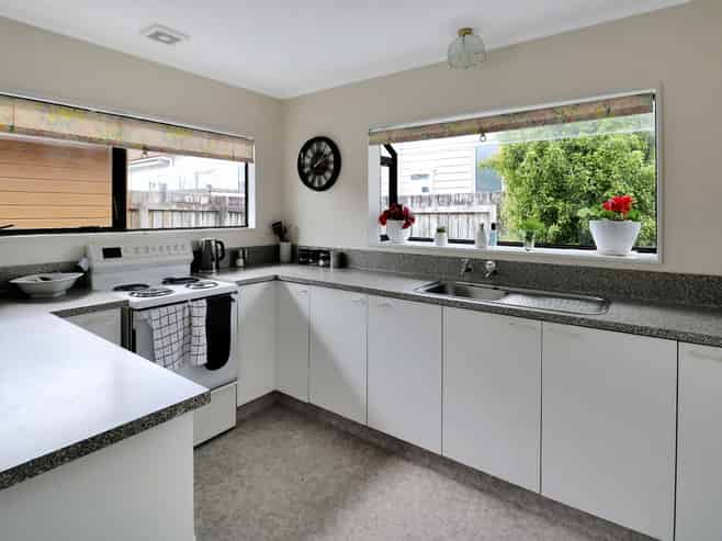 2/30 Rata Street, Naenae