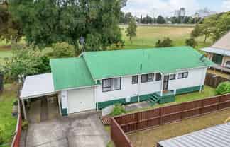 76A Kahikatea Drive, Melville