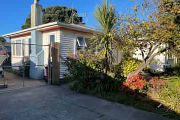 5 Repo St, Paraparaumu