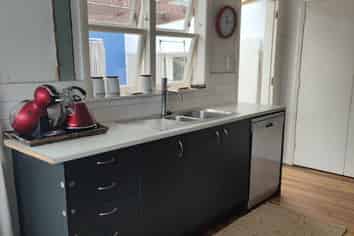 5 Repo St, Paraparaumu