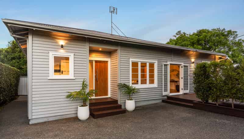 2/105 Lancaster Road, Beach Haven