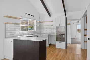 10 Hooper Street, Tamarau