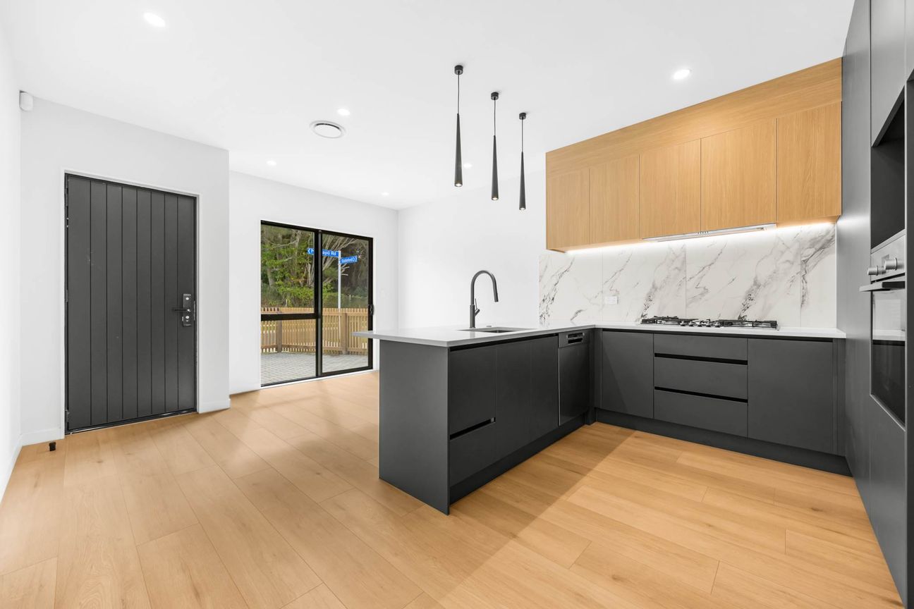 Versatile Family Living with Ground-Floor Master - Vista 3