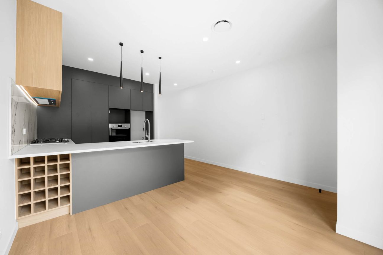Versatile Family Living with Ground-Floor Master - Vista 4