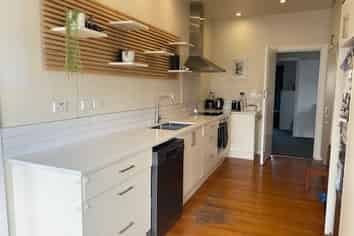 94 Mays Road, Saint Albans