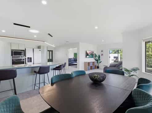 62 Rowesdale Drive, Ohauiti