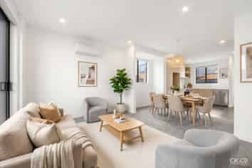 11/323 Riverside Drive, Waterloo