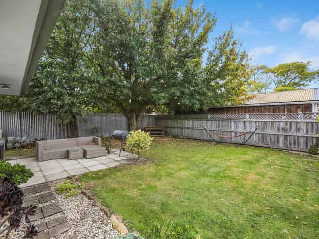 2/75 Mclauchlan Street, Springlands