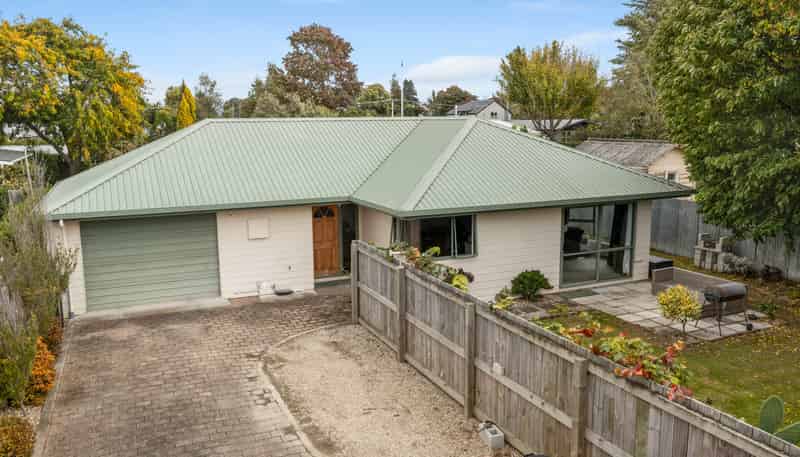 2/75 Mclauchlan Street, Springlands