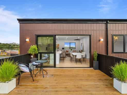 18 Ara Taha Crescent, Orewa