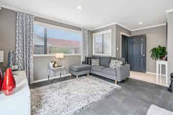 21/262 Centreway Road, Orewa