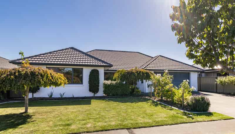 21 Pinotage Drive, Greenmeadows