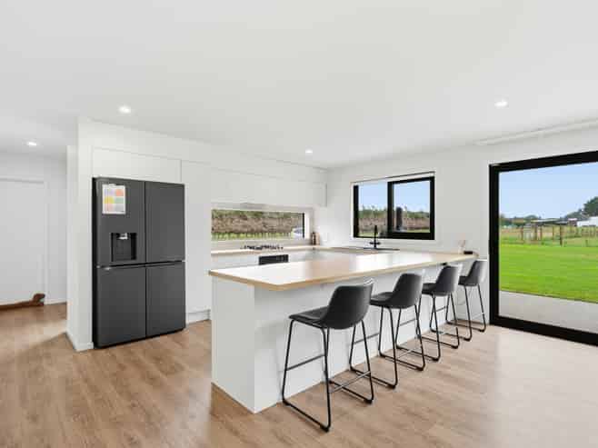 150 Fairweather Road, Myross Bush