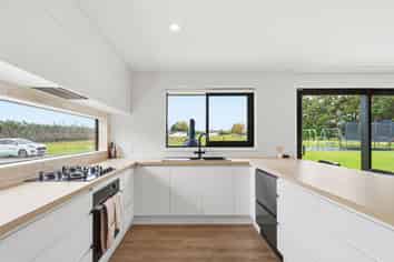 150 Fairweather Road, Myross Bush