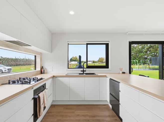 150 Fairweather Road, Myross Bush