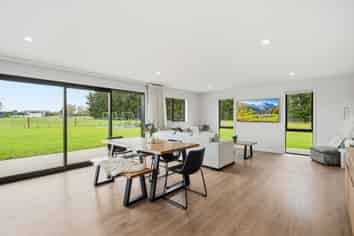 150 Fairweather Road, Myross Bush