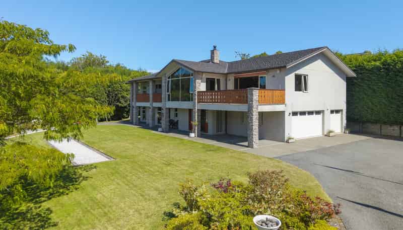 534 Gillespie Place, Acacia Bay