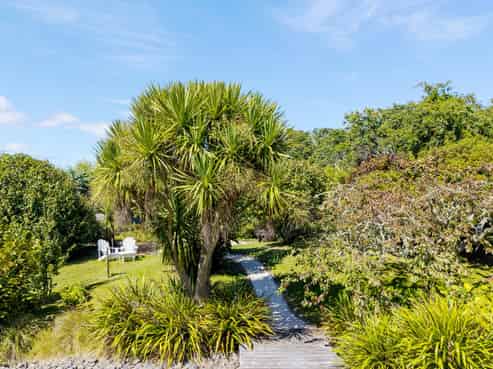 534 Gillespie Place, Acacia Bay