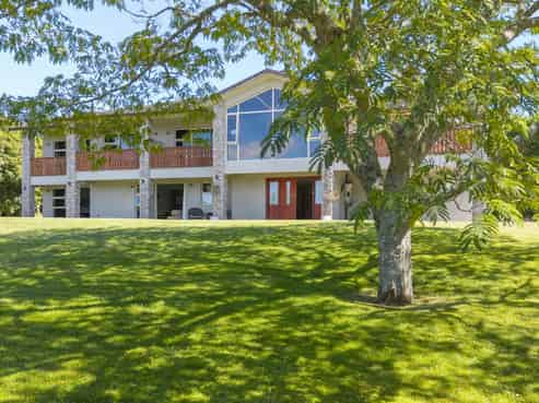 534 Gillespie Place, Acacia Bay