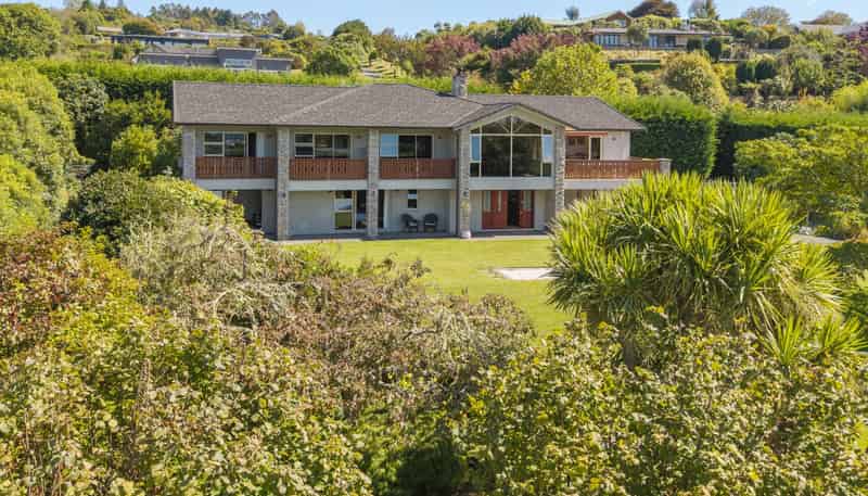 534 Gillespie Place, Acacia Bay