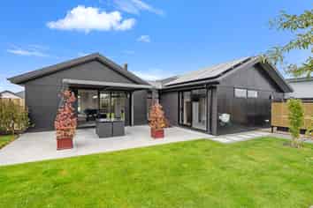 9 Godley Place, Woodend