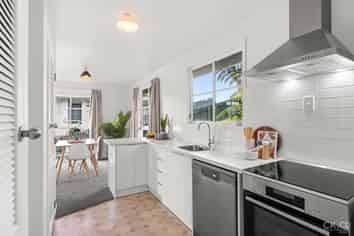 3 Eastview Grove, Normandale