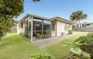 14B Levers Road, Matua