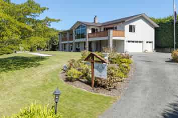 Luxury lifestyle & income potential