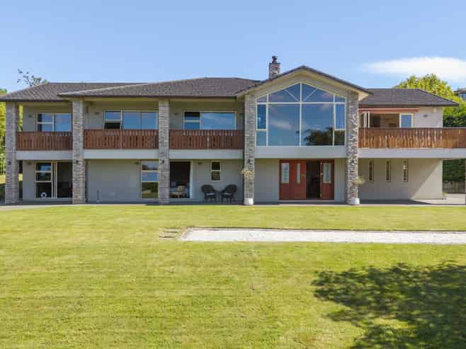 Luxury lifestyle & income potential