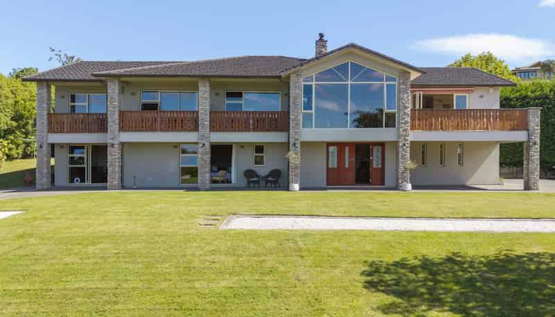 534 Gillespie Place, Acacia Bay