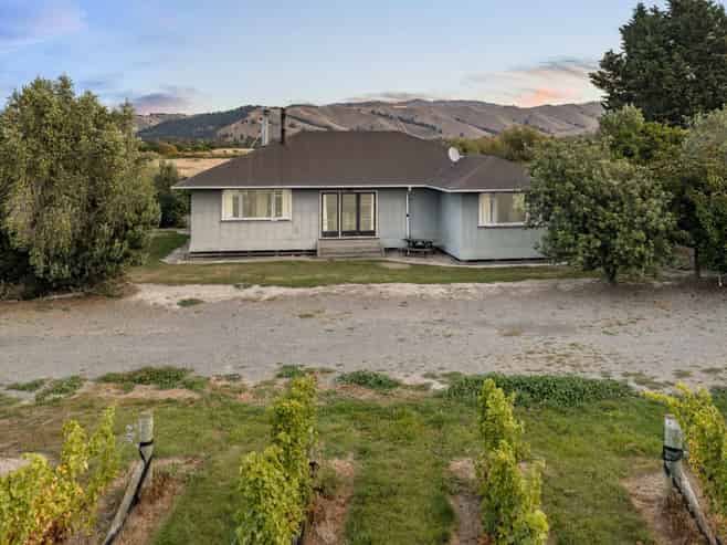 686 Dillons Point Road, Redwood Pass