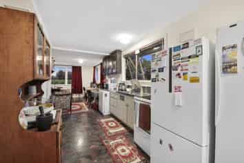 686 Dillons Point Road, Redwood Pass