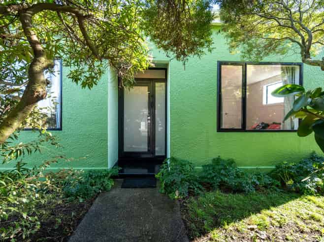 166 Bay View Road, South Dunedin