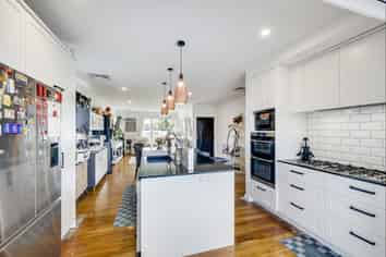 210 Tudor Avenue, Mayfair