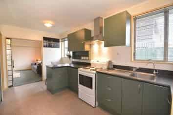 B/27 Prince Albert Road, Saint Kilda