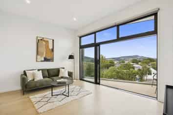 4/315 Highgate , Roslyn