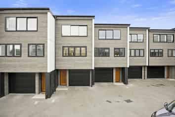 4/315 Highgate , Roslyn