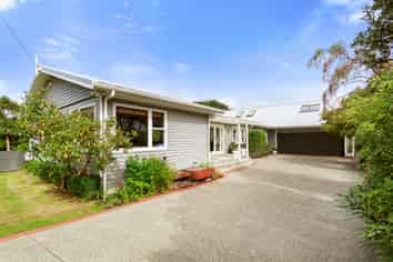 12 Edwin Street, Belmont