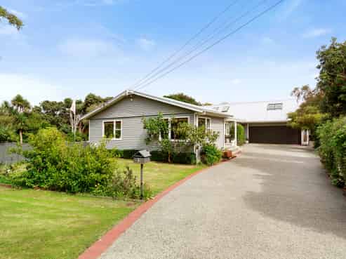 12 Edwin Street, Belmont