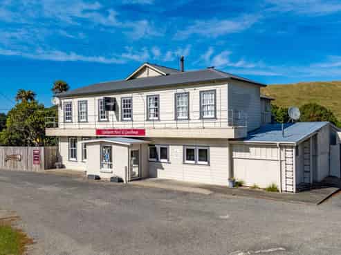 One of NZ’s Best Country Pubs – Now It’s Your Turn