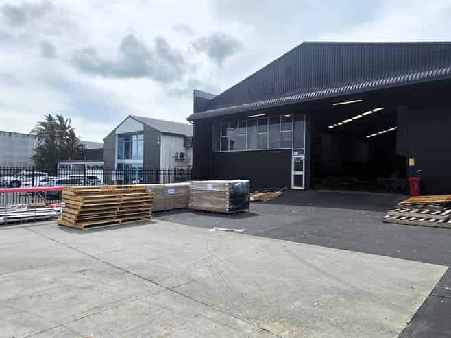 Savills | Prime Patiki Road Position