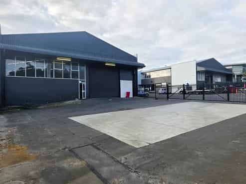 Savills | Prime Patiki Road Position