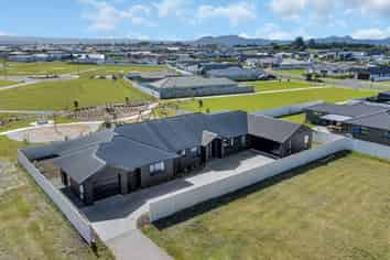 10 Hauhou Lane, One Tree Point