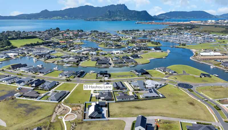 10 Hauhou Lane, One Tree Point