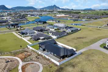 10 Hauhou Lane, One Tree Point