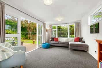 8 Lees Grove, Wainuiomata